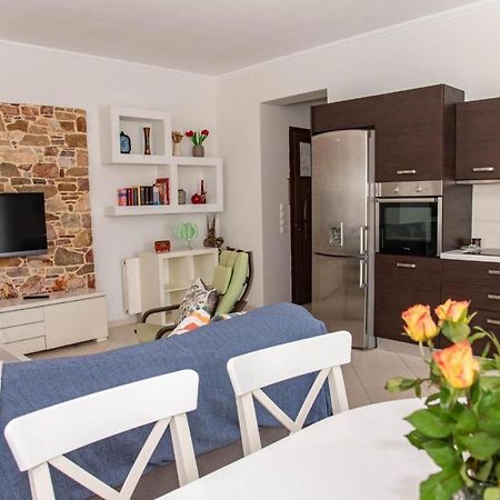 Mármaron Lydia'S Apartments מראה חיצוני תמונה
