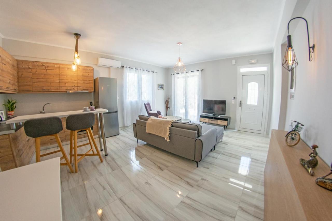 Mármaron Lydia'S Apartments מראה חיצוני תמונה