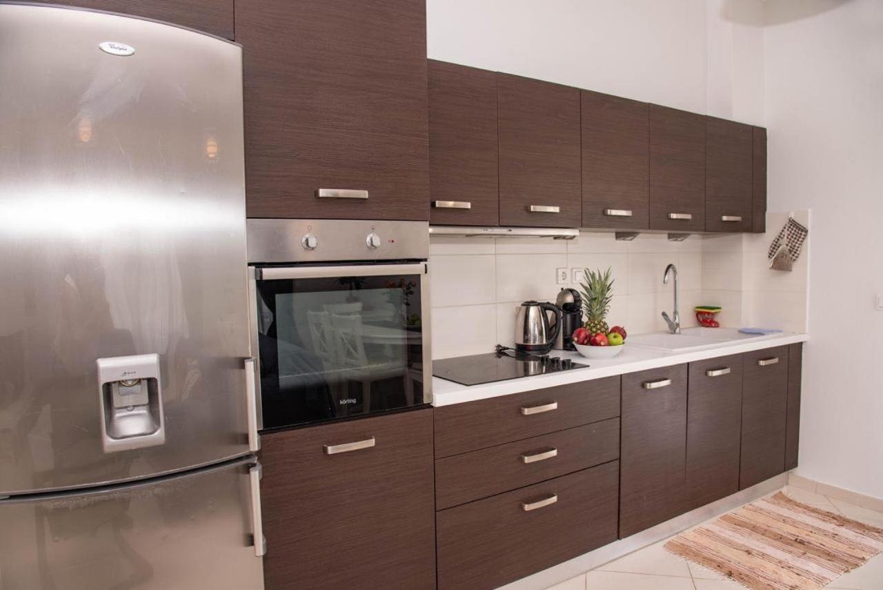 Mármaron Lydia'S Apartments מראה חיצוני תמונה
